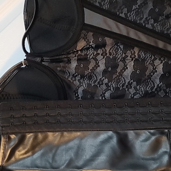 Black lace and faux leather buster corset top - Picture 8 of 14
